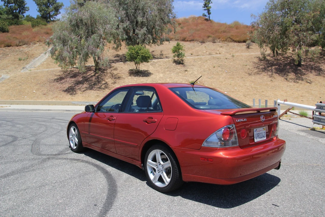 2001 Lexus IS 1st Gen - Image 27 of 31