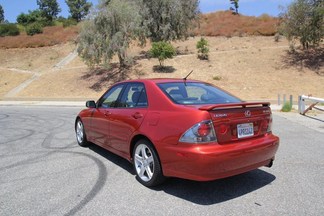 2001 Lexus IS 1st Gen - Image 26 of 31