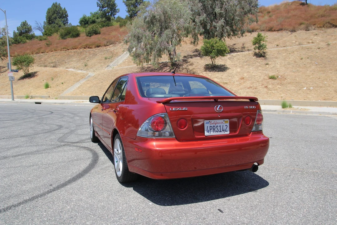 2001 Lexus IS 1st Gen - Image 24 of 31
