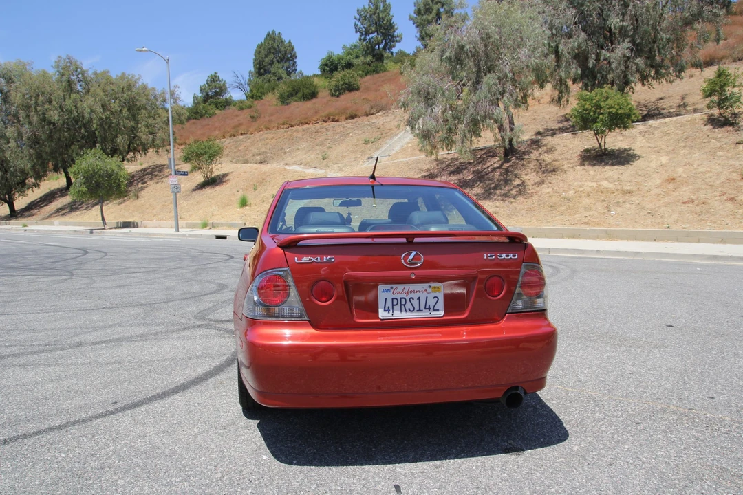 2001 Lexus IS 1st Gen - Image 22 of 31