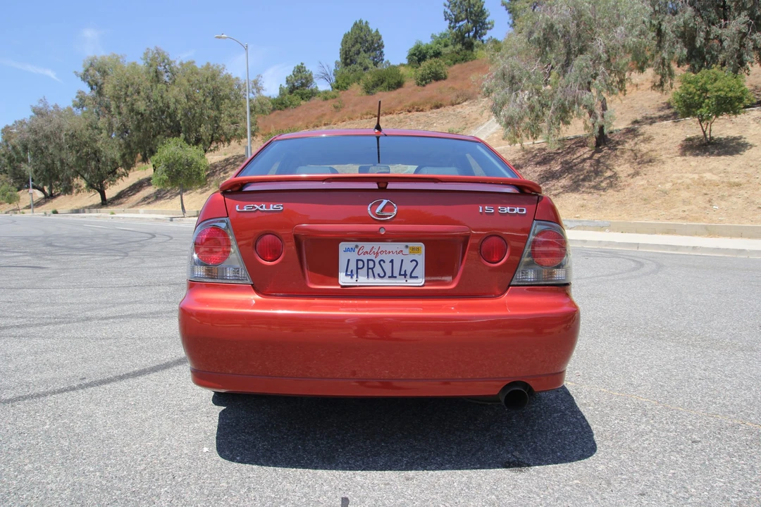 2001 Lexus IS 1st Gen - Image 20 of 31