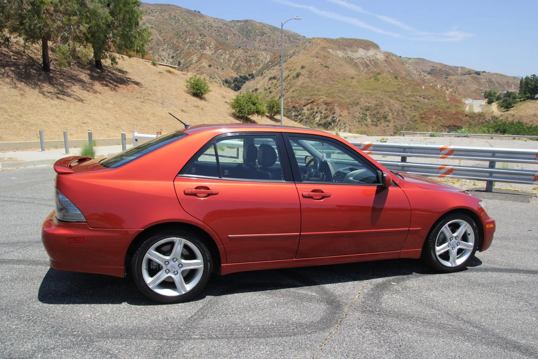 2001 Lexus IS 1st Gen - Image 13 of 31