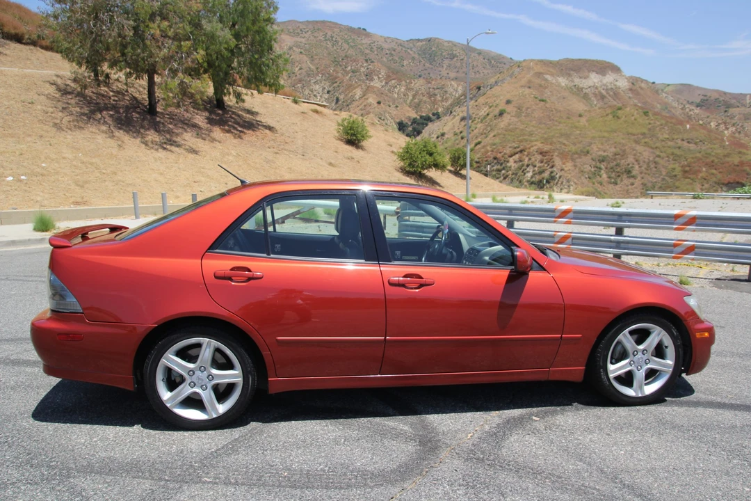 2001 Lexus IS 1st Gen - Image 12 of 31