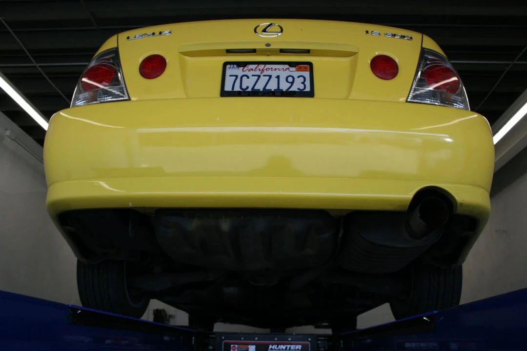 2001 Lexus IS 1st Gen - Image 17 of 31