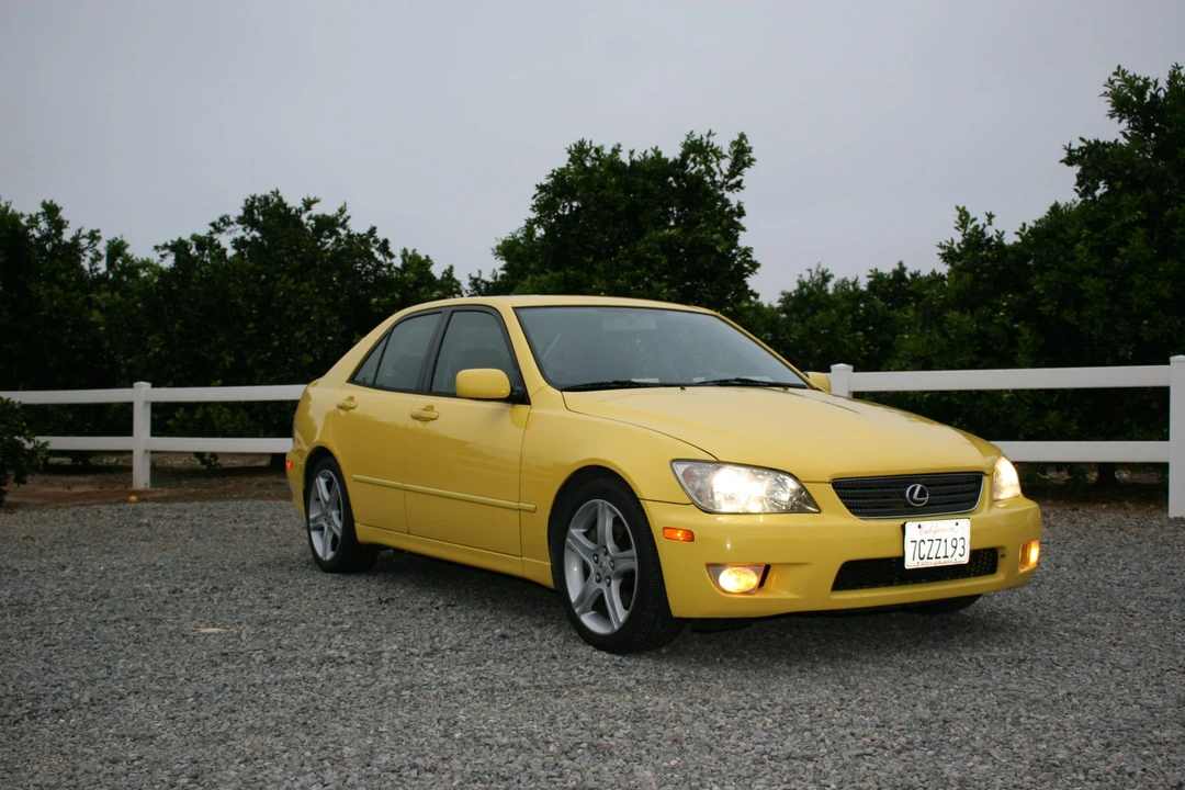 2001 Lexus IS 1st Gen - Image 8 of 31