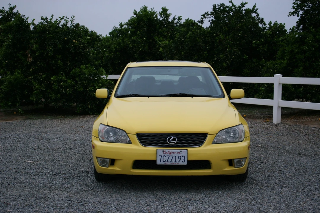 2001 Lexus IS 1st Gen - Image 3 of 31