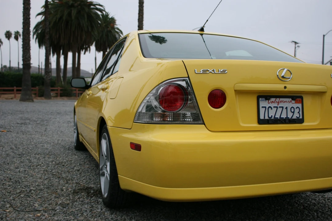 2001 Lexus IS 1st Gen - Image 24 of 31
