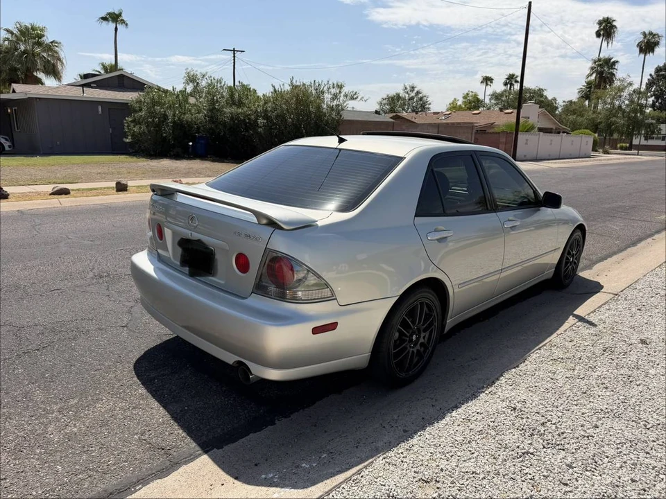 2001 Lexus IS 1st Gen - Image 3 of 7