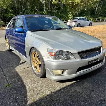 2001 Lexus IS300