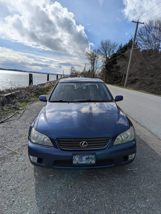 2001 Lexus IS 1st Gen - Image 2 of 13