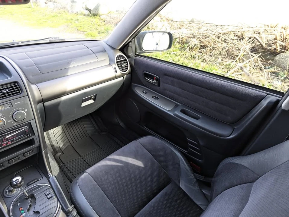 2001 Lexus IS 1st Gen - Image 11 of 13