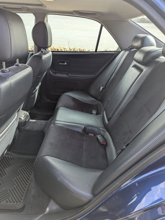 2001 Lexus IS 1st Gen - Image 7 of 13