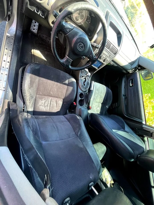 2001 Lexus IS 1st Gen - Image 8 of 11