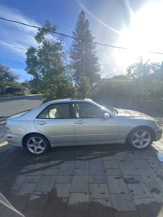 2001 Lexus IS 1st Gen - Image 3 of 10