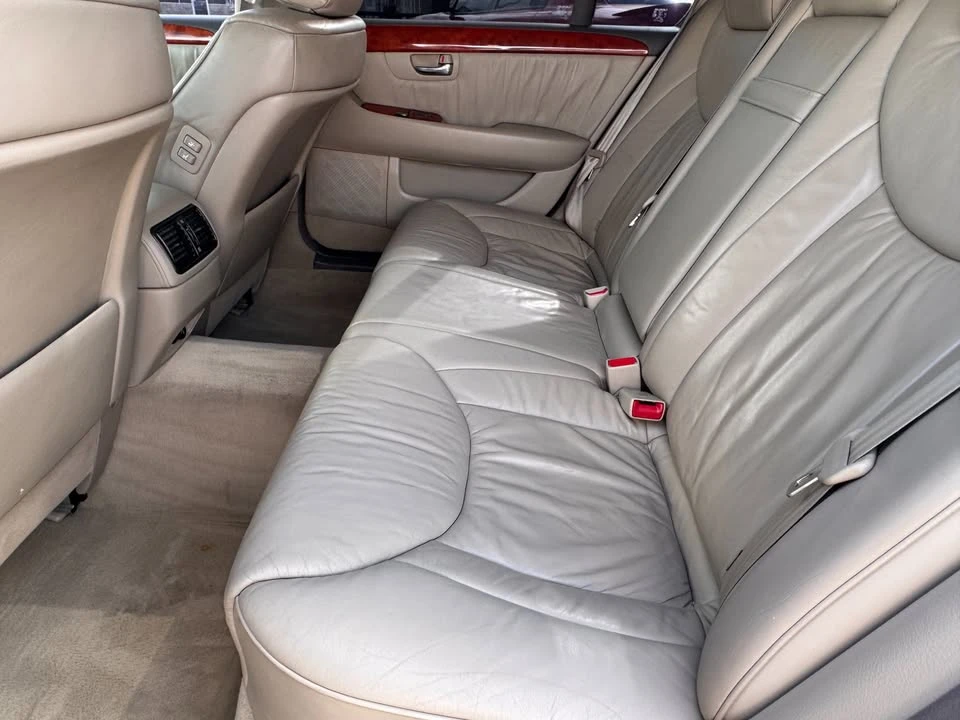 2001 Lexus LS 3rd Gen - Image 8 of 14