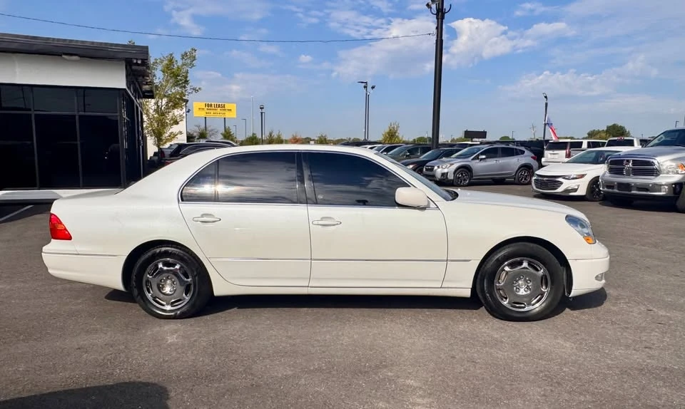 2001 Lexus LS 3rd Gen - Image 6 of 14
