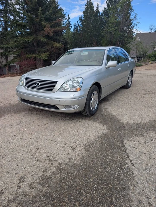 2001 Lexus LS 3rd Gen - Image 2 of 13