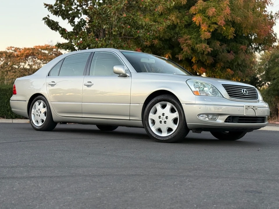 2001 Lexus LS 3rd Gen - Image 11 of 21