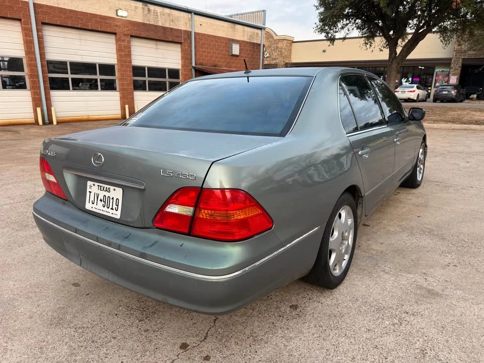 2001 Lexus LS 3rd Gen - Image 4 of 9