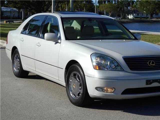 2001 Lexus LS 3rd Gen - Image 3 of 12