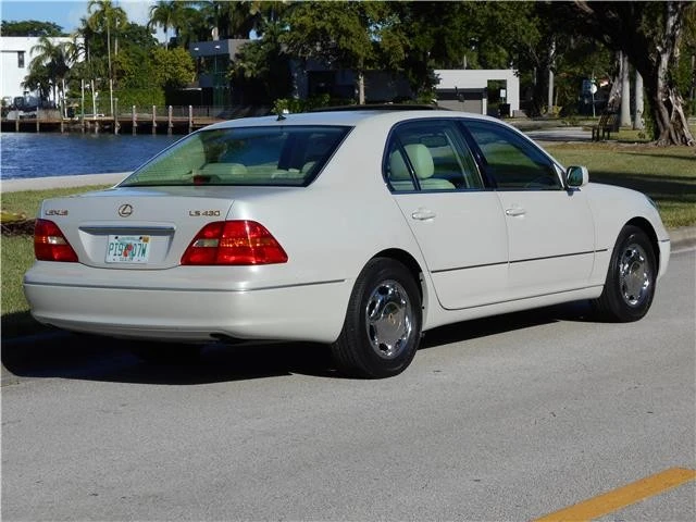 2001 Lexus LS 3rd Gen - Image 12 of 12