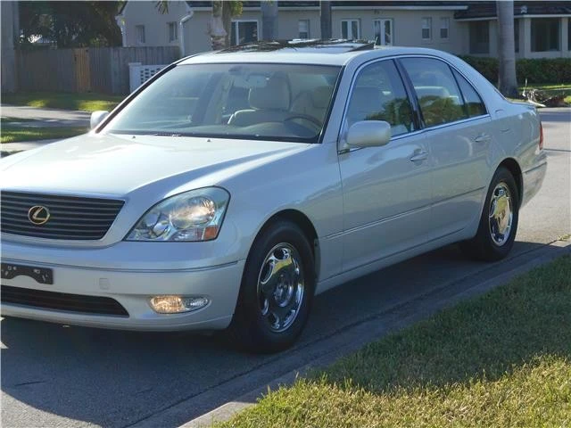 2001 Lexus LS 3rd Gen - Image 5 of 12