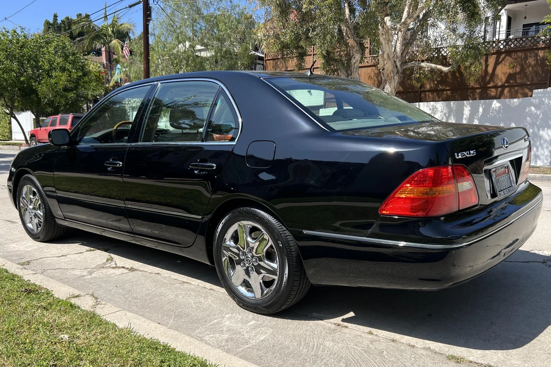 2001 Lexus LS 3rd Gen - Image 4 of 5