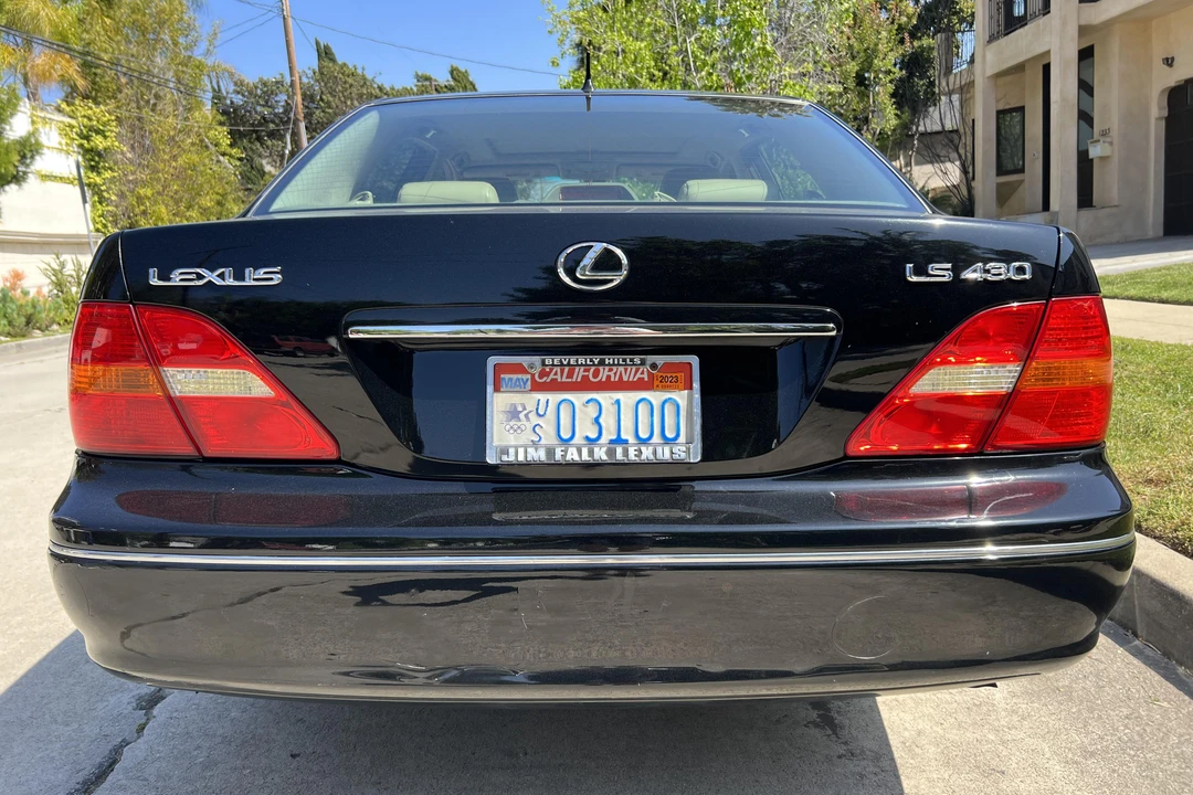 2001 Lexus LS 3rd Gen - Image 5 of 5