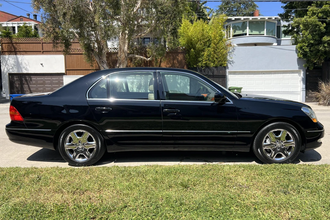 2001 Lexus LS 3rd Gen - Image 3 of 5