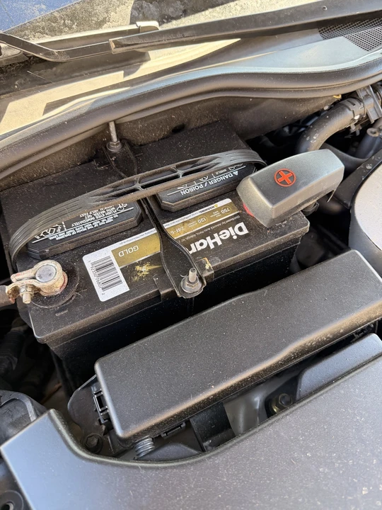 2001 Lexus LS 3rd Gen - Image 17 of 20