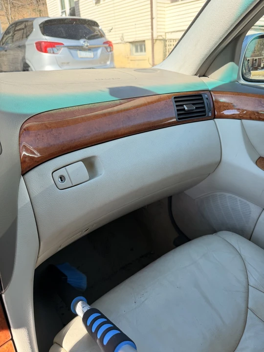 2001 Lexus LS 3rd Gen - Image 14 of 20