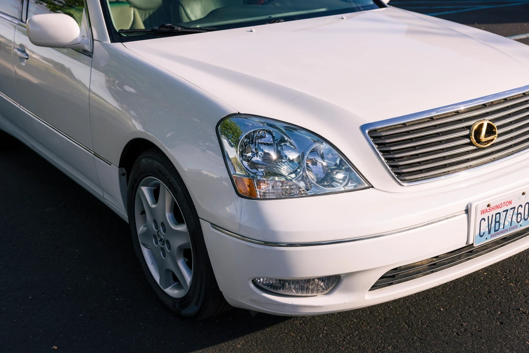 2001 Lexus LS 3rd Gen - Image 29 of 31