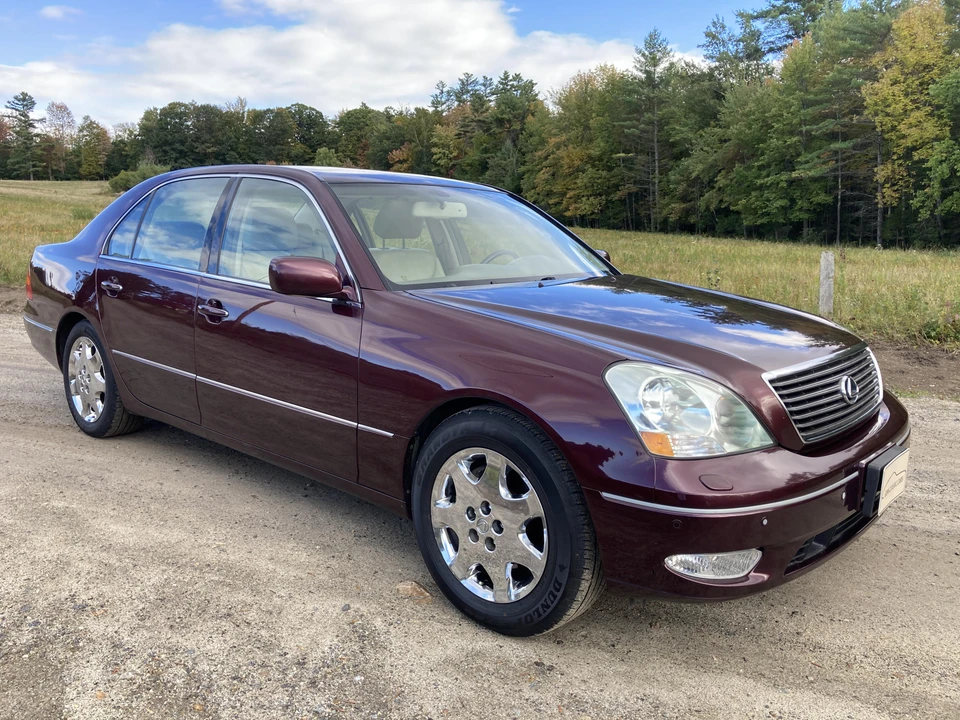 2001 Lexus LS 3rd Gen - Image 25 of 31