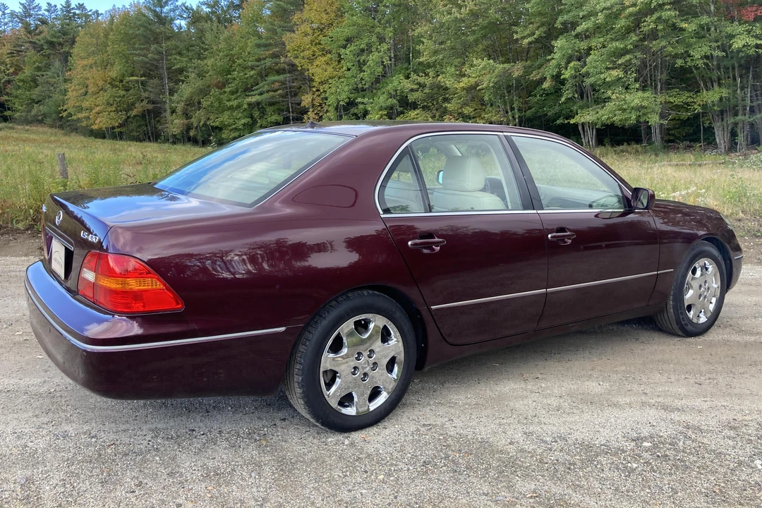 2001 Lexus LS 3rd Gen - Image 4 of 31