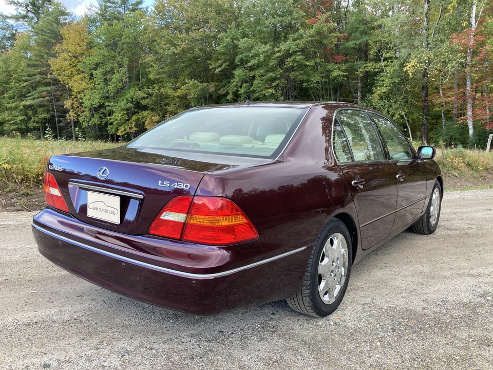 2001 Lexus LS 3rd Gen - Image 17 of 31