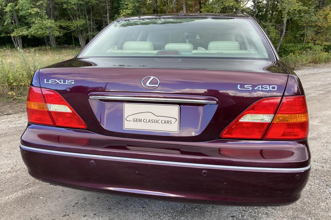 2001 Lexus LS 3rd Gen - Image 5 of 31