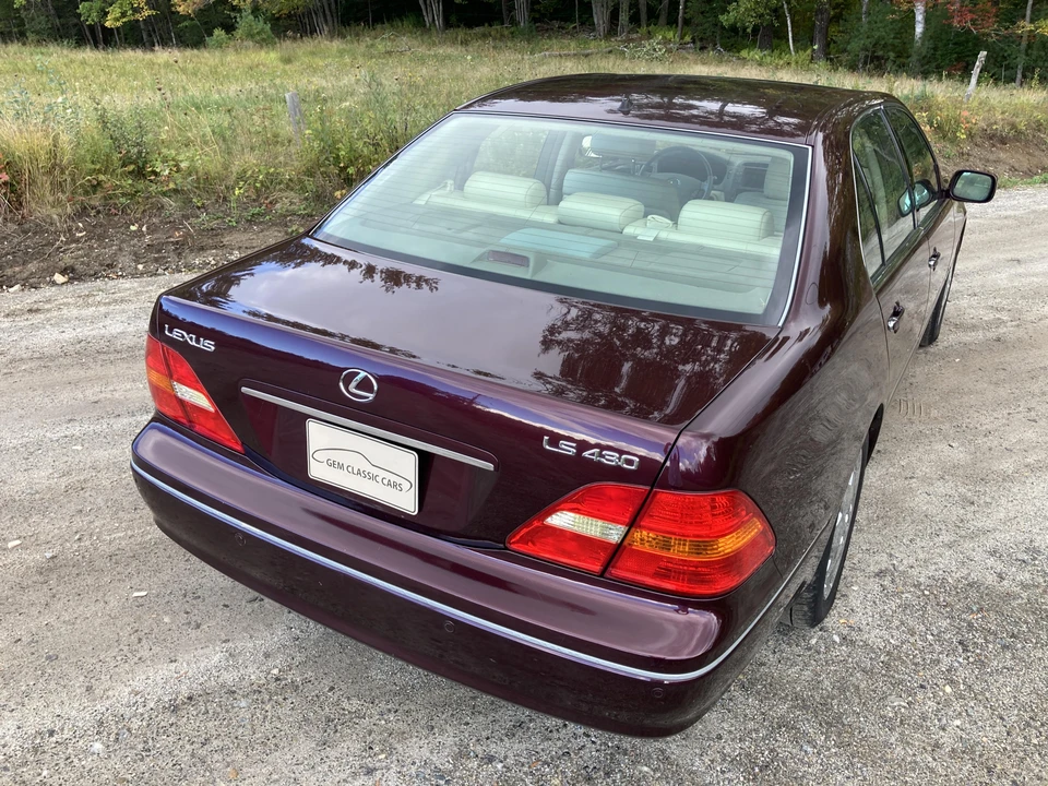 2001 Lexus LS 3rd Gen - Image 16 of 31
