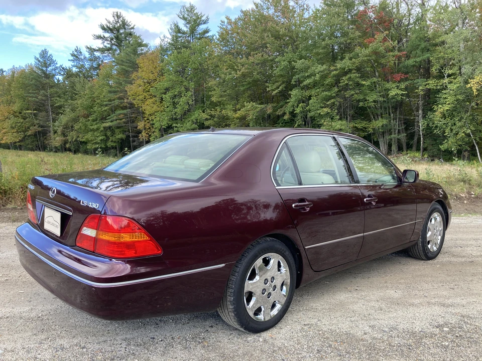 2001 Lexus LS 3rd Gen - Image 18 of 31