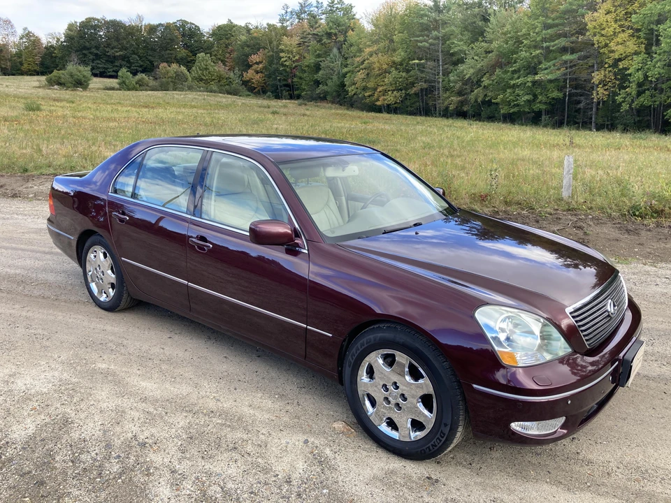 2001 Lexus LS 3rd Gen - Image 24 of 31