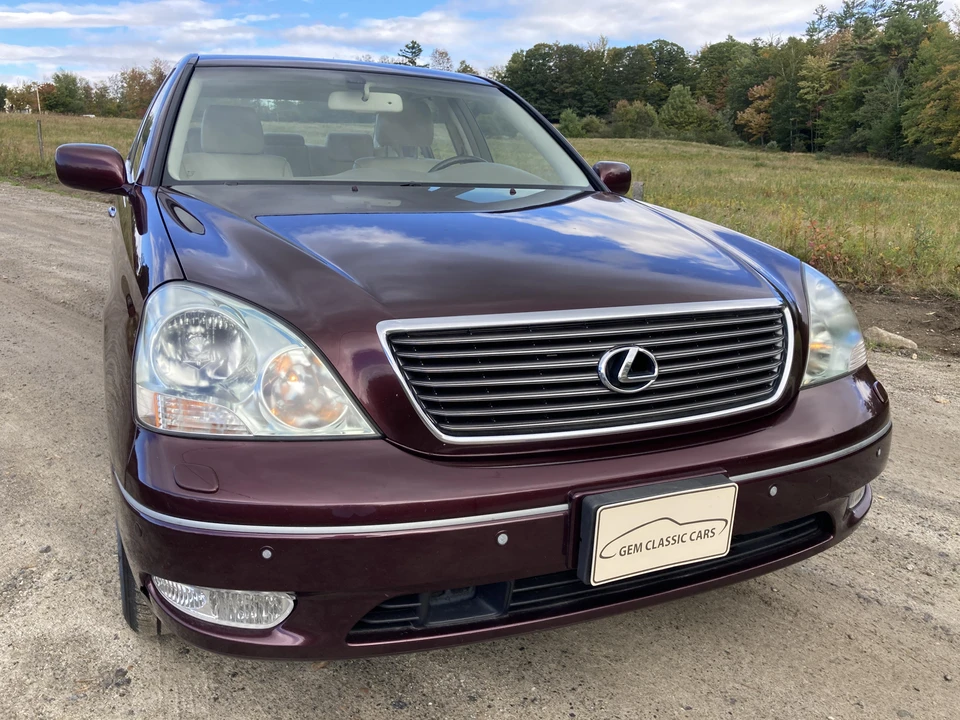 2001 Lexus LS 3rd Gen - Image 27 of 31