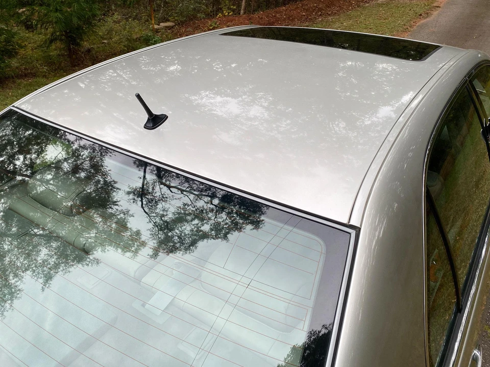 2001 Lexus LS 3rd Gen - Image 28 of 31