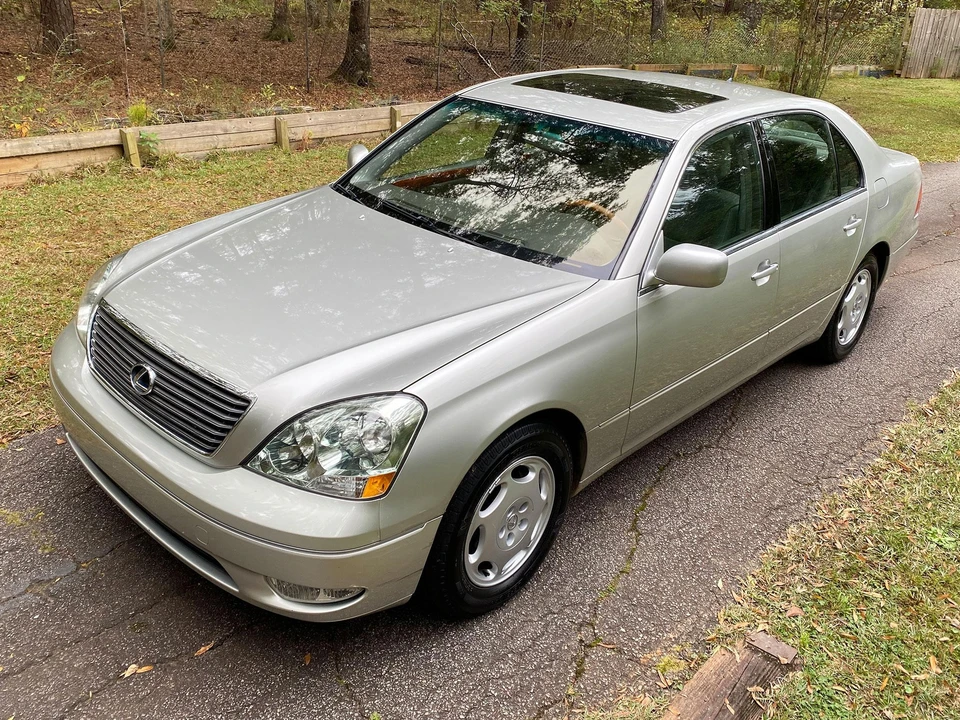 2001 Lexus LS 3rd Gen - Image 6 of 31