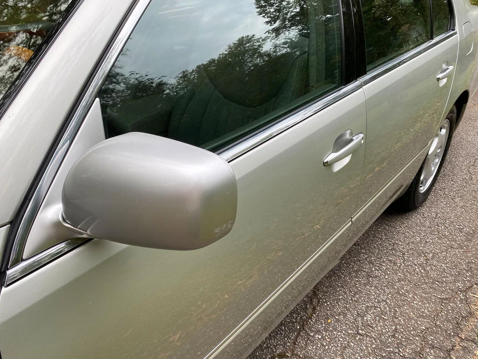 2001 Lexus LS 3rd Gen - Image 18 of 31