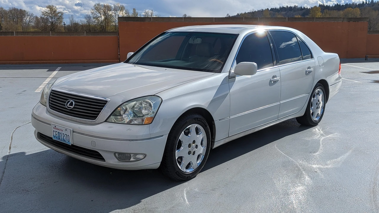 2001 Lexus LS 3rd Gen - Image 8 of 31