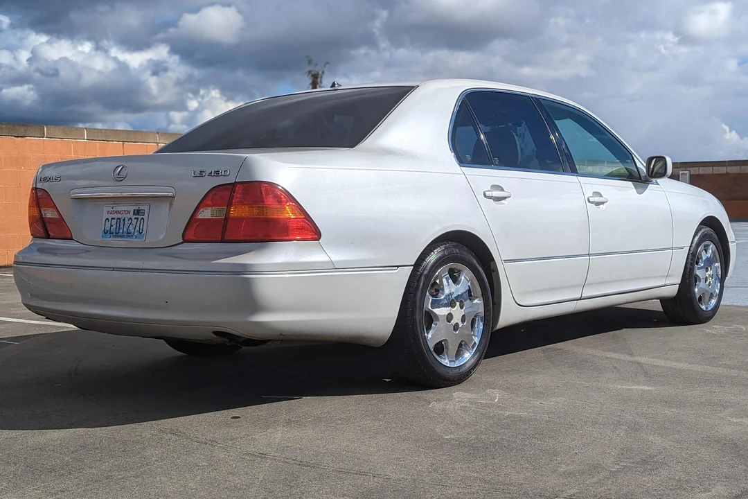 2001 Lexus LS 3rd Gen - Image 4 of 31