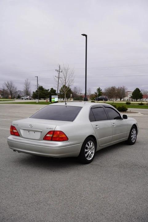 2001 Lexus LS 3rd Gen - Image 6 of 20