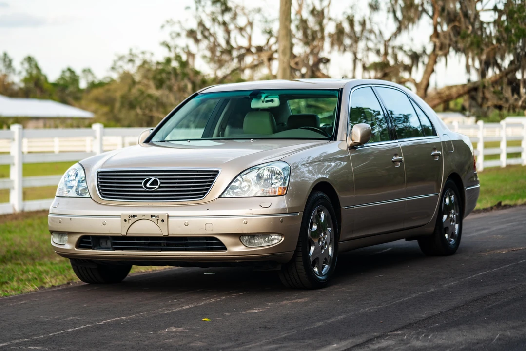 2001 Lexus LS 2nd Gen - Image 9 of 31