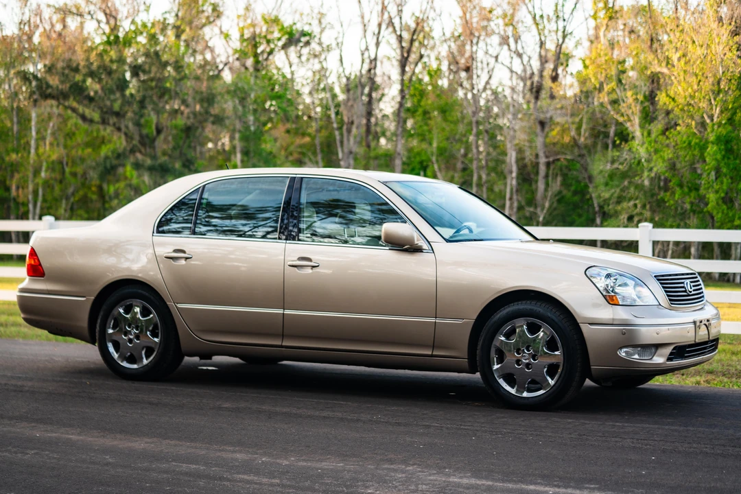 2001 Lexus LS 2nd Gen - Image 24 of 31