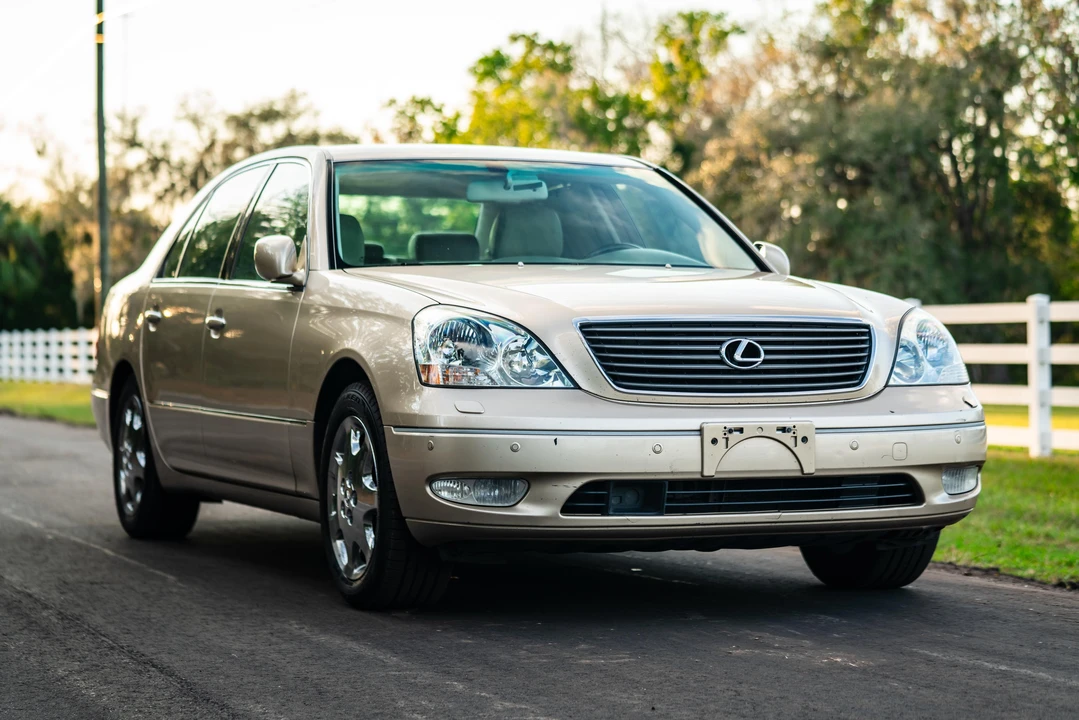 2001 Lexus LS 2nd Gen - Image 28 of 31