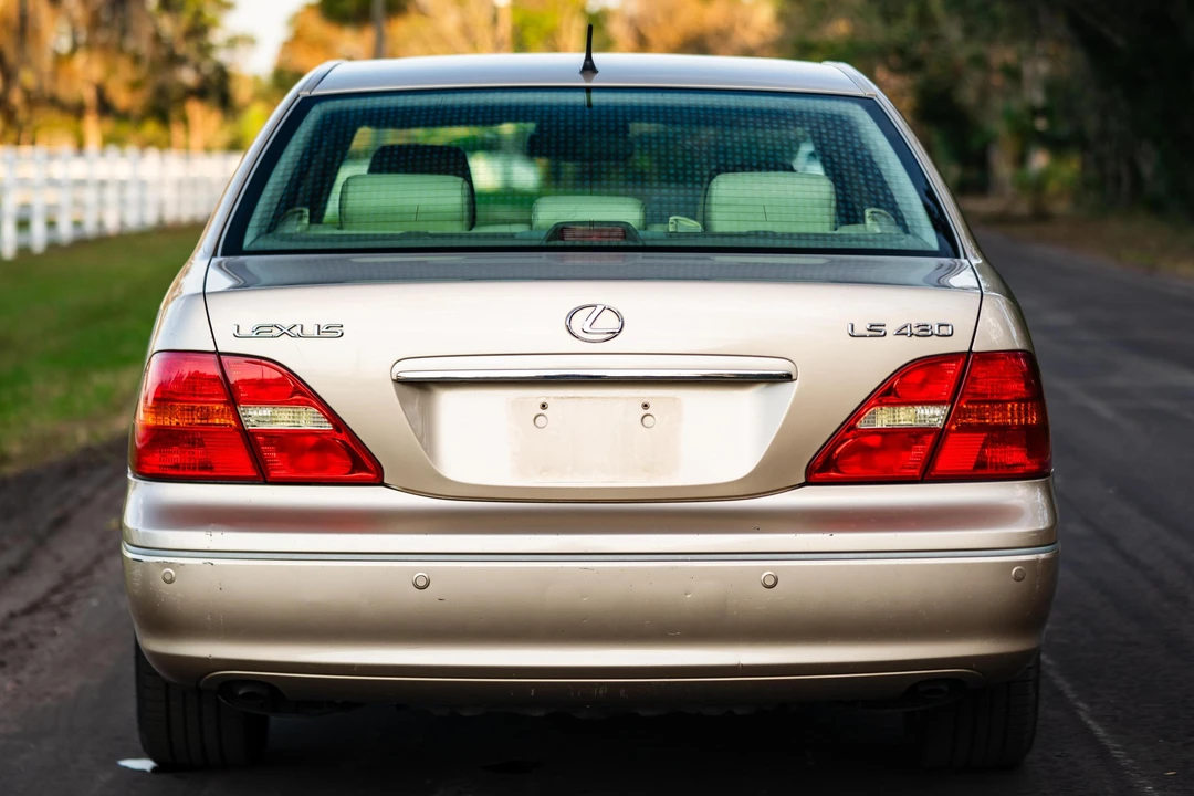 2001 Lexus LS 2nd Gen - Image 5 of 31